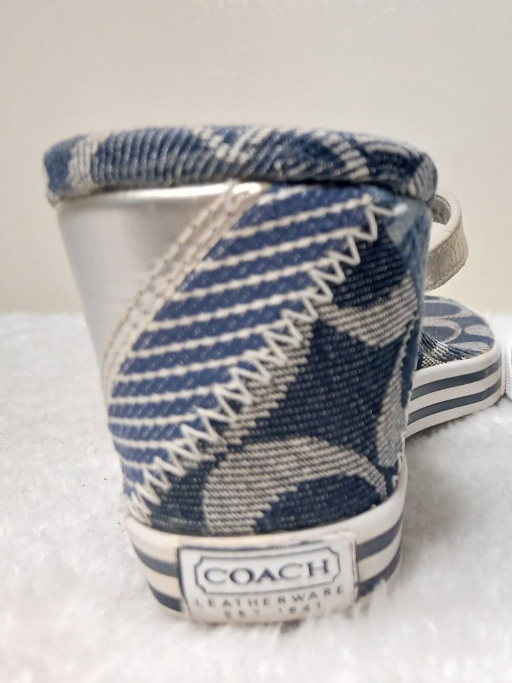 Coach Vintage Pristine Patchwork Signature Canvas Wedge Thong Sandals Size 8.5 - Picture 7 of 14